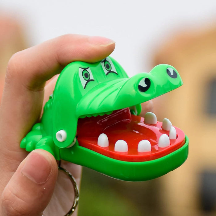 mini biting crocodile keyring
